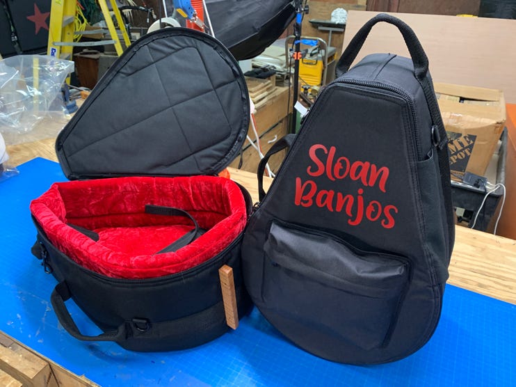 Sloan banjos Jo2Go custom case